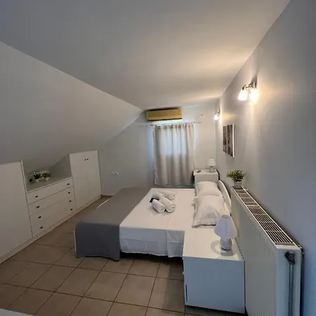 Apartment Tiny Loft In