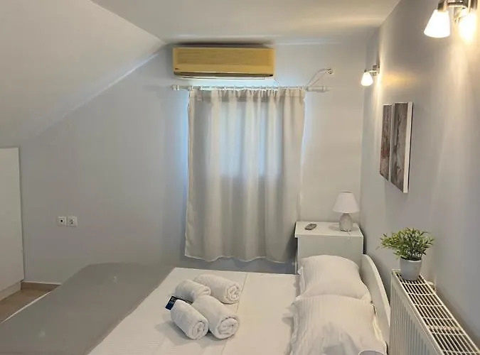 Tiny Loft In Appartement