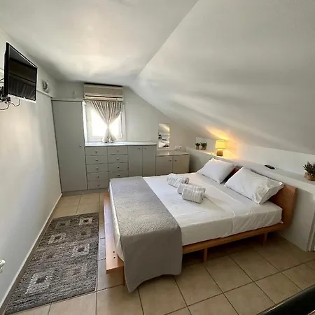 Tiny Loft In * Argostolion
